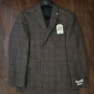 NWT Jos A. Bank Suit Jacket! In color Plaid size 40R